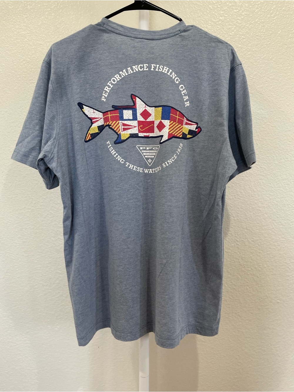 Columbia Fishing Flag Graphic Mens Tee Shirt Large